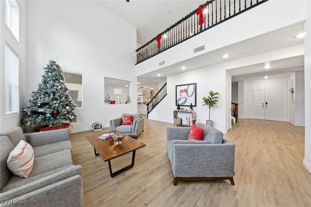 726 Canary Wharf Drive, Las Vegas, NV 89178