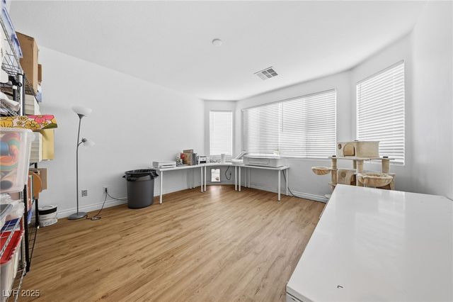 726 Canary Wharf Drive, Las Vegas, NV 89178