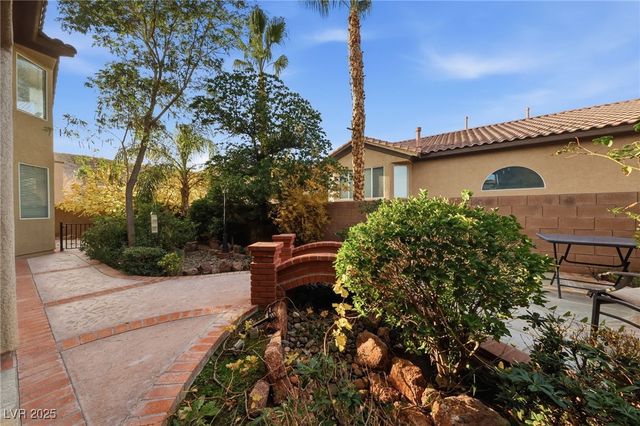 726 Canary Wharf Drive, Las Vegas, NV 89178