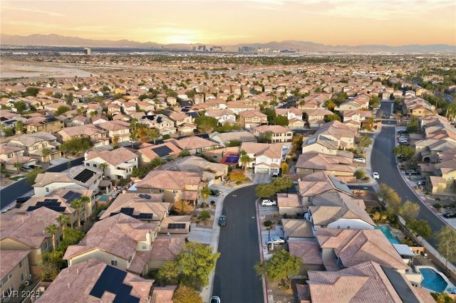 726 Canary Wharf Drive, Las Vegas, NV 89178