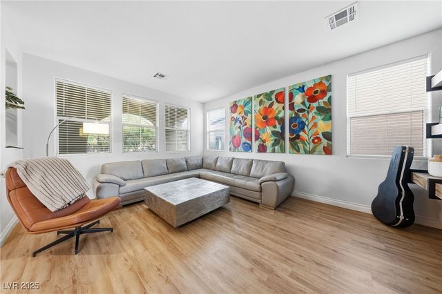 726 Canary Wharf Drive, Las Vegas, NV 89178