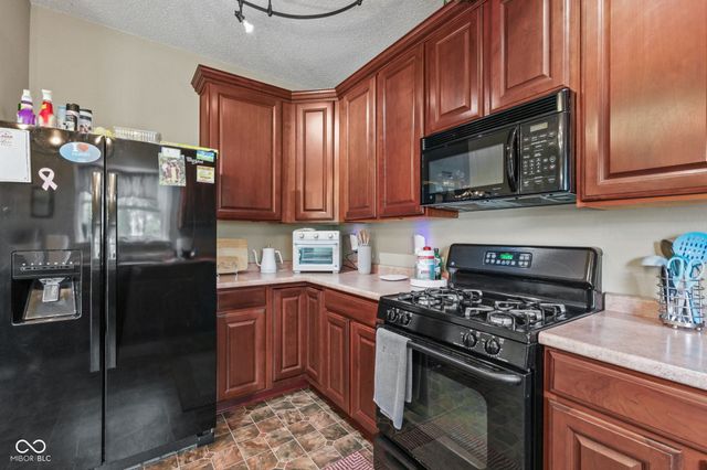 1163 King Maple Drive, Greenfield, IN 46140