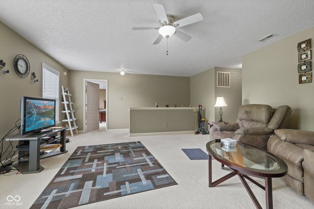 1163 King Maple Drive, Greenfield, IN 46140