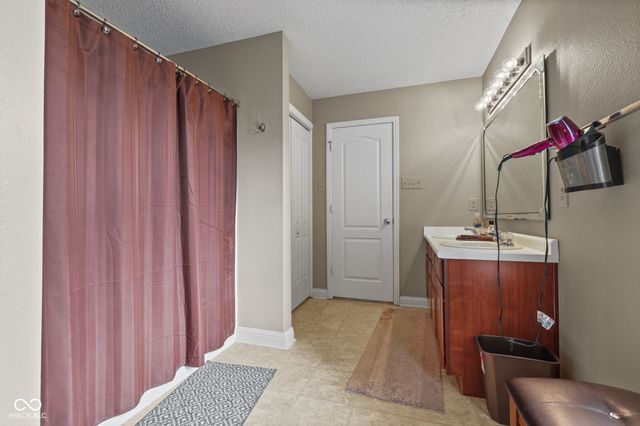 1163 King Maple Drive, Greenfield, IN 46140