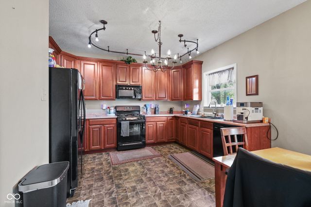 1163 King Maple Drive, Greenfield, IN 46140