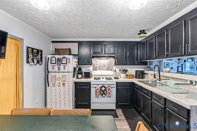 730 SW 5th St, Charlottesville, VA 22902