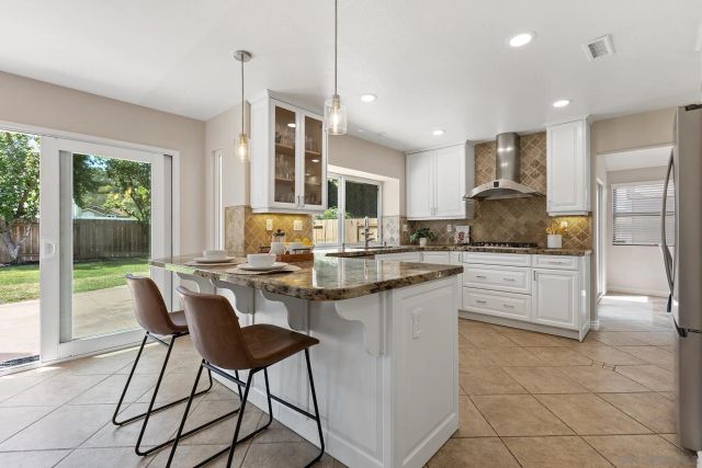 13939 Country Creek, Poway, CA 92064