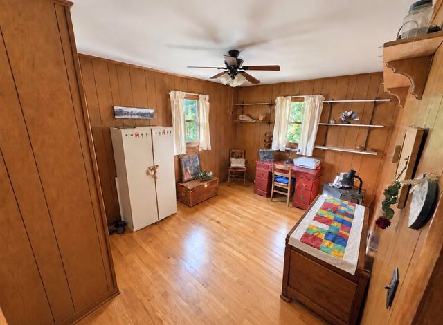 33 Private Dr 5713 St Rt 243, Ironton, OH 45638