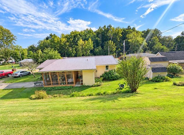 33 Private Dr 5713 St Rt 243, Ironton, OH 45638