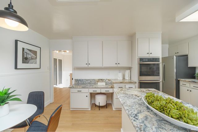 9 Underhill Rd, Mill Valley, CA 94941