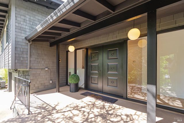 9 Underhill Rd, Mill Valley, CA 94941