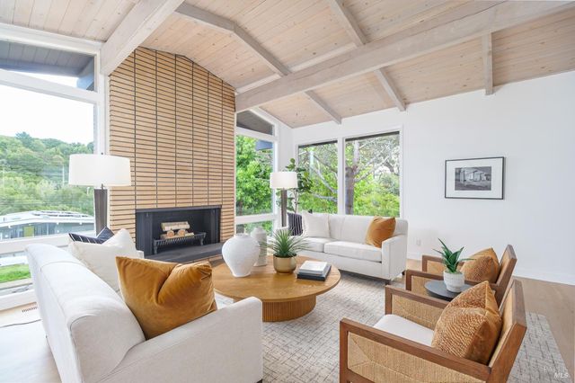 9 Underhill Rd, Mill Valley, CA 94941