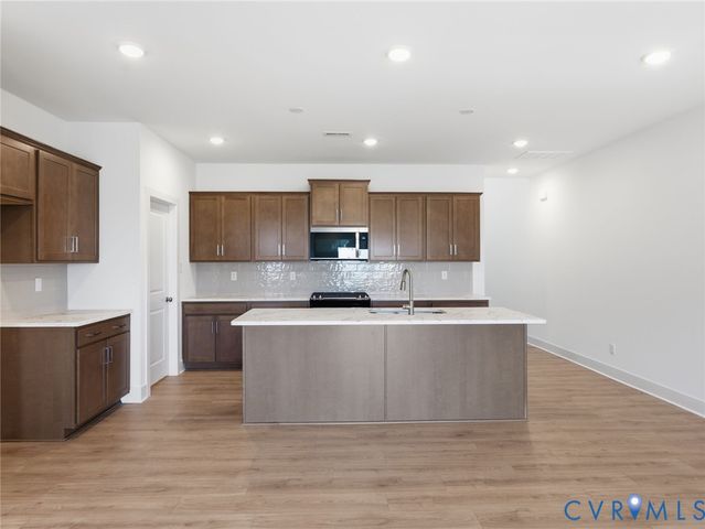 6800 Oasis Breeze Ln, Midlothian, VA 23112