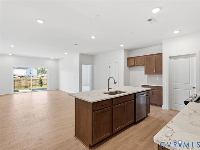 6800 Oasis Breeze Ln, Midlothian, VA 23112