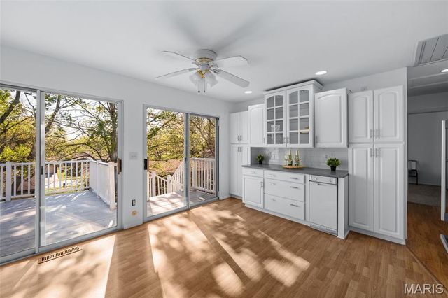 5730 Luffbury Circle, Oakville, MO 63129