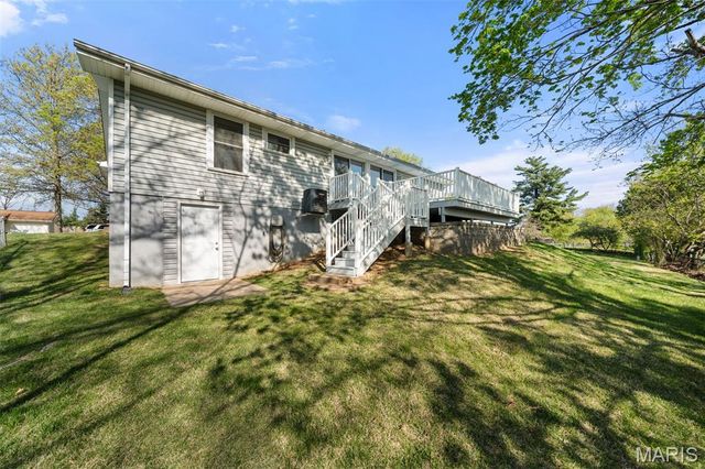 5730 Luffbury Circle, Oakville, MO 63129