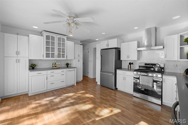 5730 Luffbury Circle, Oakville, MO 63129