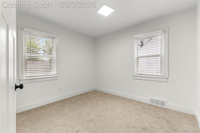 411 N Stephenson Highway, Royal Oak, MI 48067