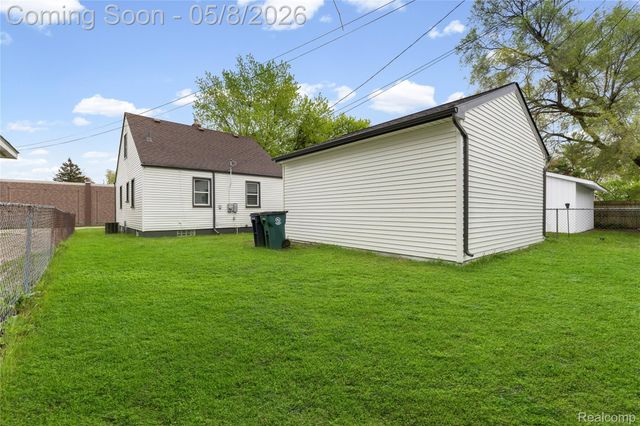 411 N Stephenson Highway, Royal Oak, MI 48067