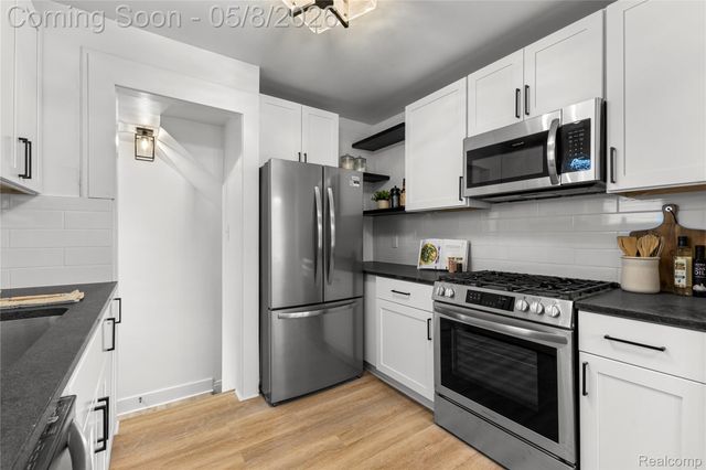 411 N Stephenson Highway, Royal Oak, MI 48067