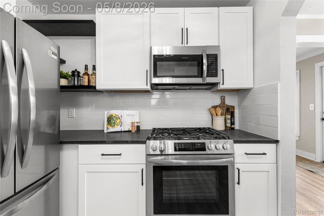 411 N Stephenson Highway, Royal Oak, MI 48067