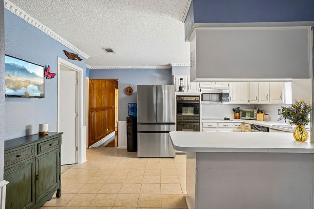 335 Robin Hill Lane, Duncanville, TX 75137