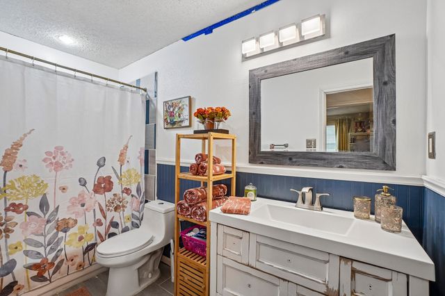 335 Robin Hill Lane, Duncanville, TX 75137