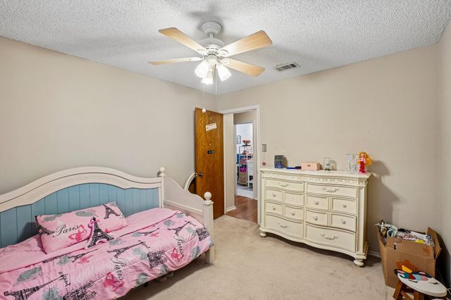 335 Robin Hill Lane, Duncanville, TX 75137