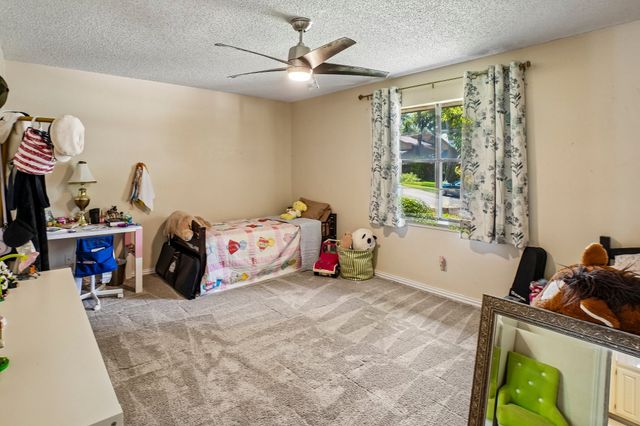 335 Robin Hill Lane, Duncanville, TX 75137