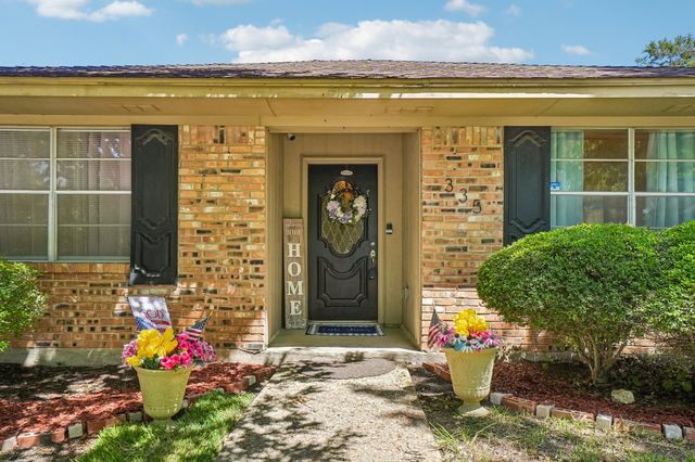 335 Robin Hill Lane, Duncanville, TX 75137
