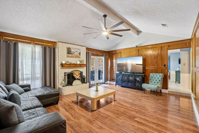 335 Robin Hill Lane, Duncanville, TX 75137
