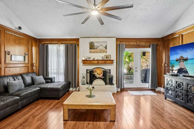 335 Robin Hill Lane, Duncanville, TX 75137