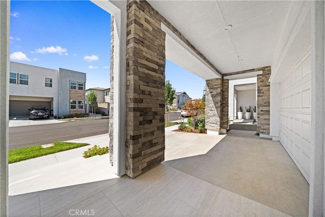 360 Riverbend, Lake Forest, CA 92630