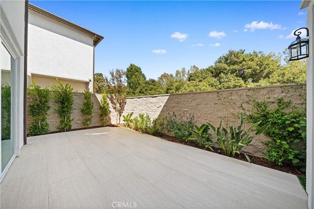 360 Riverbend, Lake Forest, CA 92630