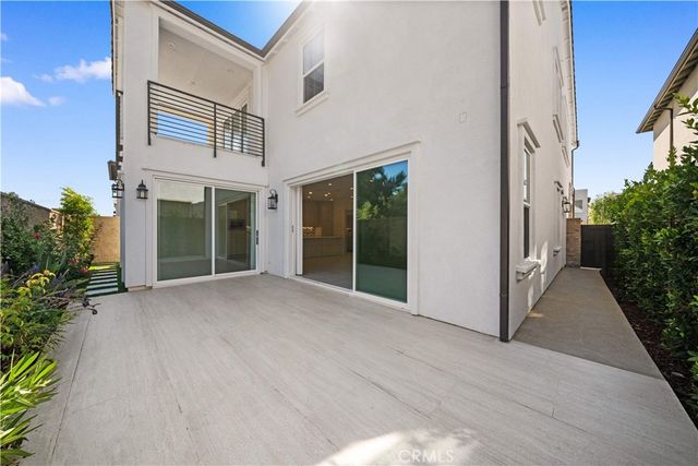 360 Riverbend, Lake Forest, CA 92630