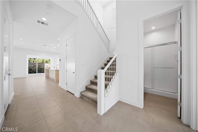 360 Riverbend, Lake Forest, CA 92630