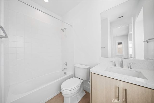 360 Riverbend, Lake Forest, CA 92630