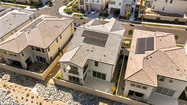 360 Riverbend, Lake Forest, CA 92630