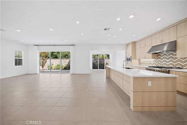 360 Riverbend, Lake Forest, CA 92630