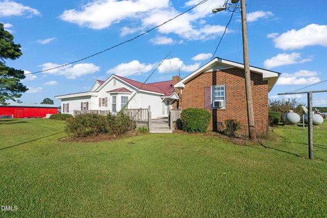 401 Allen'S Crossroads Road, Four Oaks, NC 27524