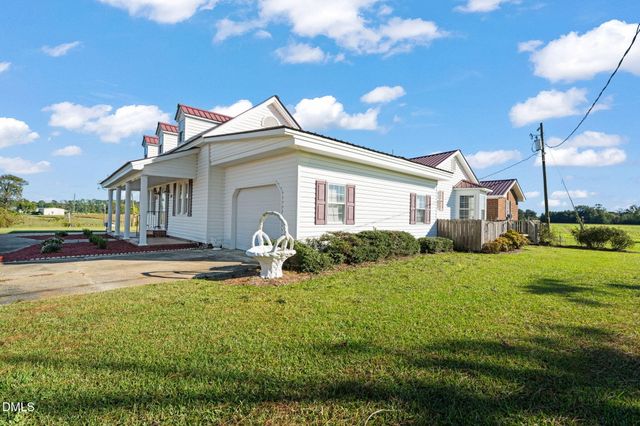 401 Allen'S Crossroads Road, Four Oaks, NC 27524