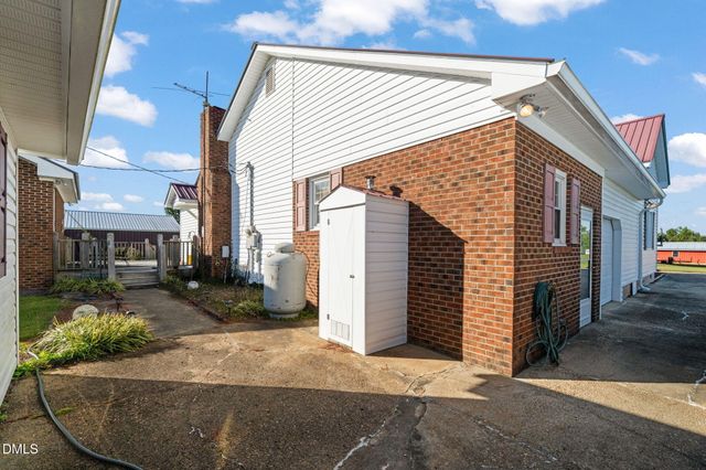 401 Allen'S Crossroads Road, Four Oaks, NC 27524