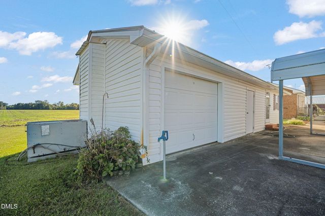 401 Allen'S Crossroads Road, Four Oaks, NC 27524