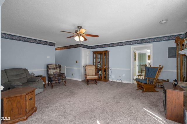 401 Allen'S Crossroads Road, Four Oaks, NC 27524