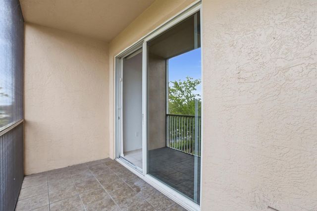 7647 Southampton Terrace 318, Tamarac, FL 33321