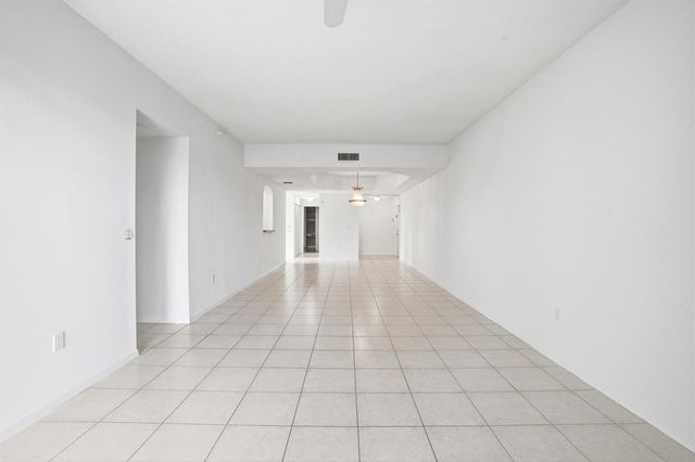 7647 Southampton Terrace 318, Tamarac, FL 33321