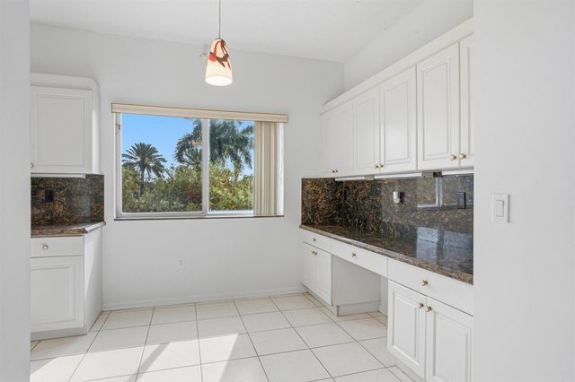 7647 Southampton Terrace 318, Tamarac, FL 33321