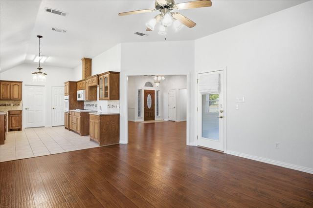 2808 Weylene Paseo, Granbury, TX 76049