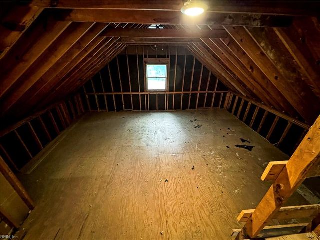 101 Holman RD, Williamsburg, VA 23185