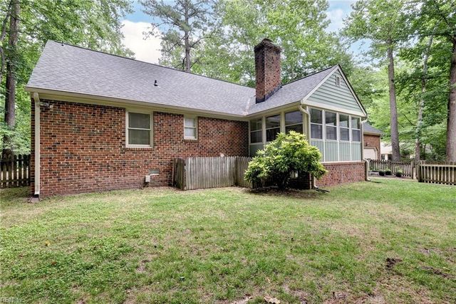 101 Holman RD, Williamsburg, VA 23185